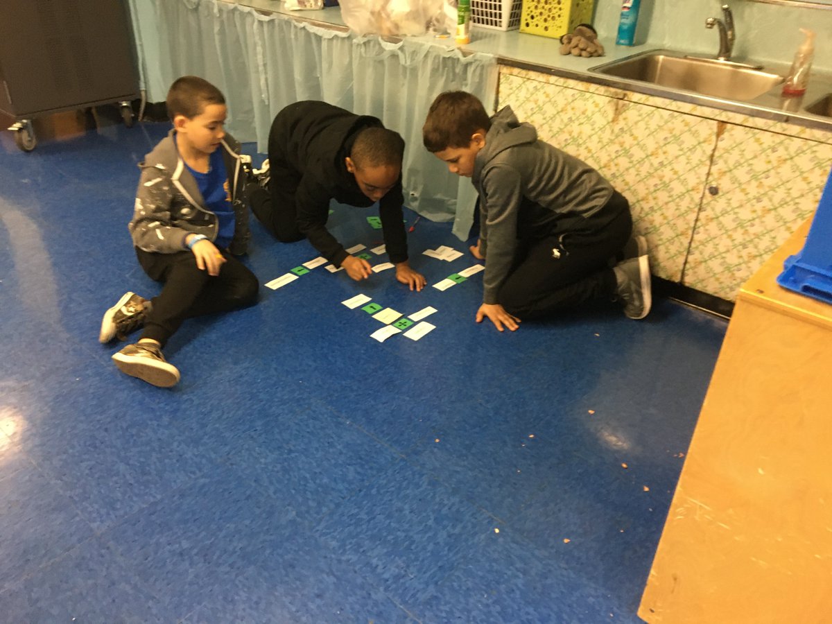 BKNorthNYCDOE's tweet photo. 4th graders at 32K377 review unit vocabulary using Expeditionary Learning Interactive Word Wall Protocol
IL Margery Cooper is spreading the word about protocols and academic vocabulary!
#ILF #AdvancedLiteracies #Hallmarks @ExecSuptKWatts @D32Bushwick https://t.co/Hp8UFAUpr5