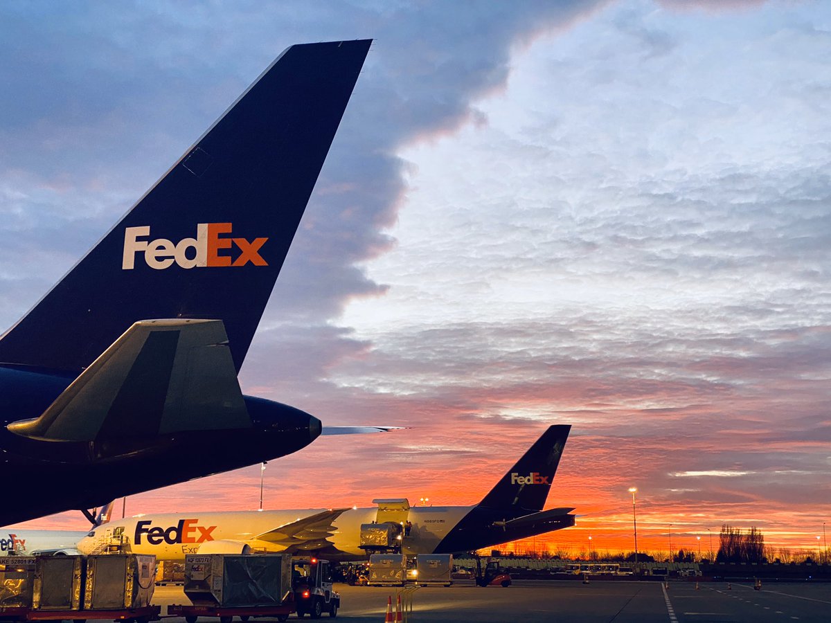 @FedExEurope #FridayFanPhoto
Welcome to cdg