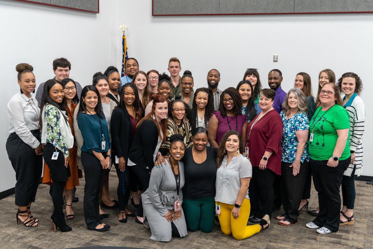 SpringEspanol's tweet photo. Los Maestros Novatos del Año de todas las escuelas de Spring ISD fueron reconocidos a principios de esta semana. En mayo, dos maestros serán elegidos como los mejores maestros novatos del distrito. ¡Felicitaciones a todos nuestros excelentes maestros novatos! #SomosSpring https://t.co/a3qmWt0FHK