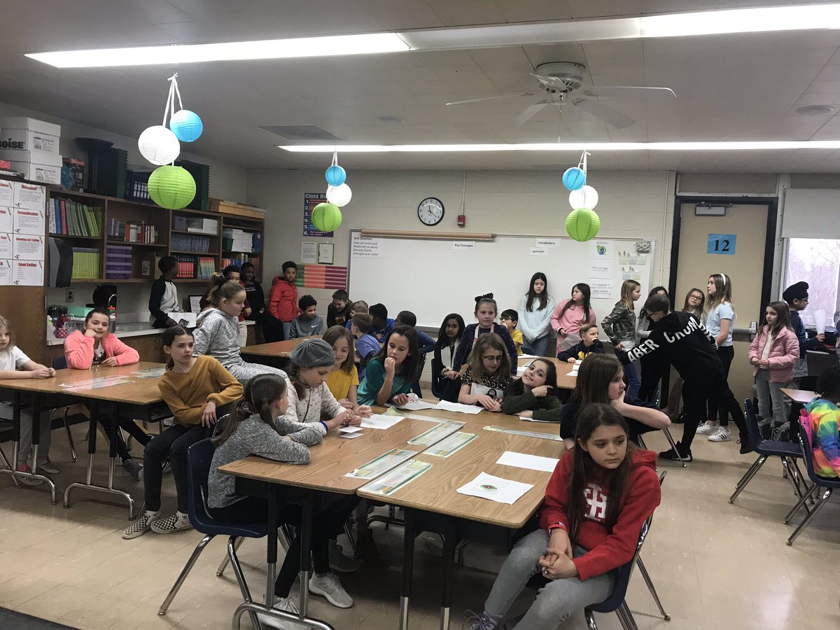 OlympusSalsa's tweet photo. We had so much fun at Career Day today talking to the students about entrepreneurship and running a small business . We had lots of great questions and feedback. Some feedback we received was, “your salsa is the best I’ve had”, “I like it better than the others”, “so yummy”. https://t.co/8LiaMYKuWZ