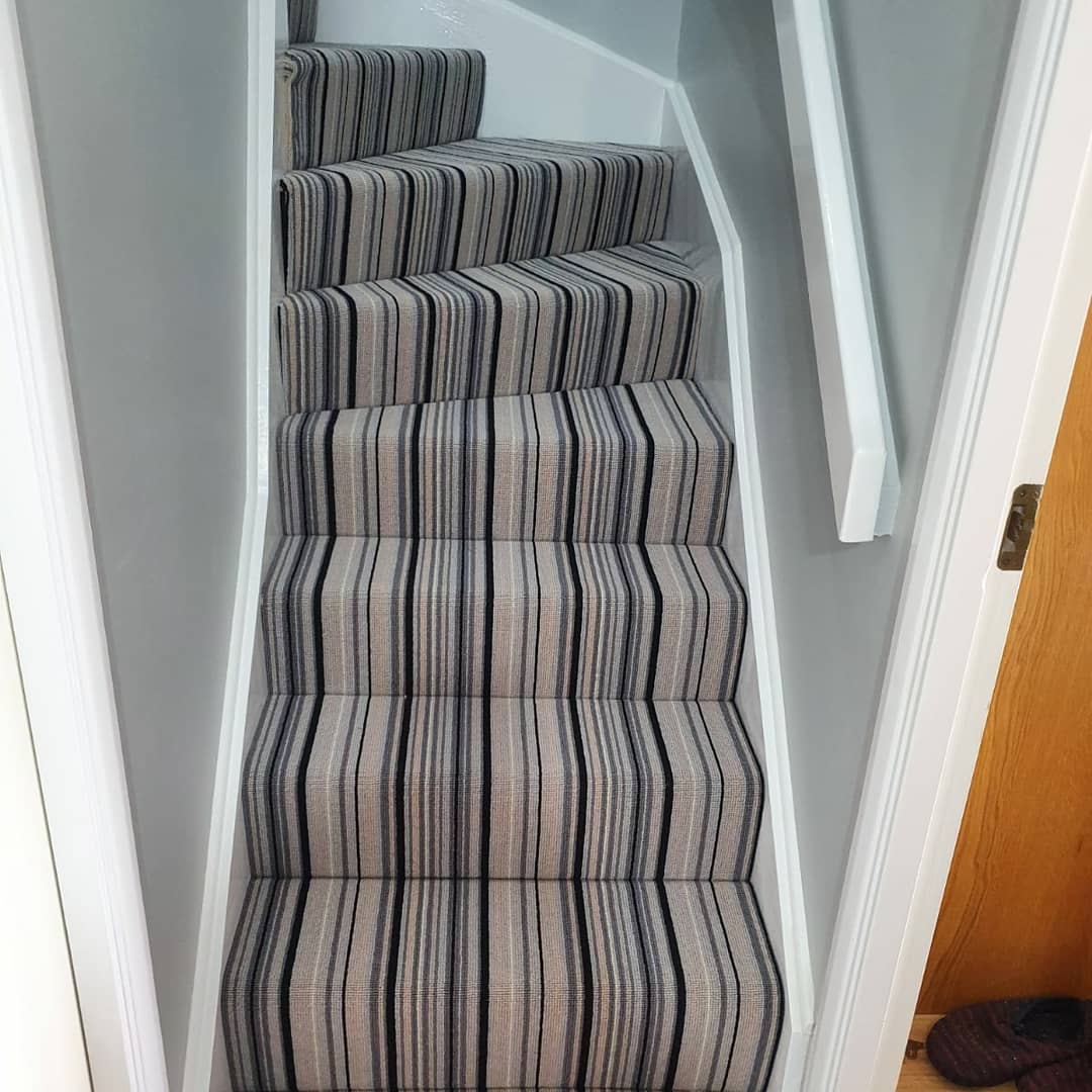 AshburnCarpets's tweet photo. Beautiful 100% wool, 3 ply yarn, stripe carpet fitted on stairs and landings in Richmond TW10 @victoria_carpets_limited #beautifulhome #artonstairs #stripes #stripecarpets #woolcarpet #loveyourstaircase #lovewool #interiordesignidea #homebeautiful #homeideasdecor #richmond https://t.co/b6T5QflUVJ