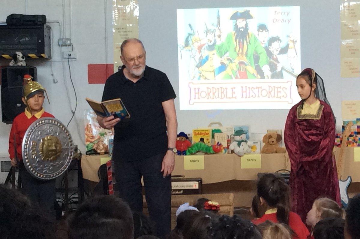 MathsPhoenix's tweet photo. Today at Phoenix, 'The Pop Project' - six decades of books - were absolutely brilliant!🎸@popproject #JKRowling #DavidWalliams #TerryDeary #MartinHanford https://t.co/marQYMUHDy