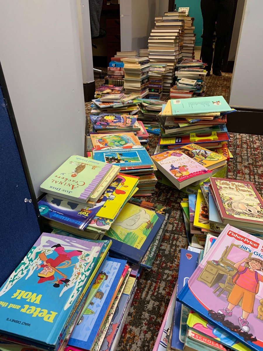 StonebridgeCos's tweet image. Monday was National Read Across America Day! The team at our Doubletree Denver Tech Center donated over 2,000 books for Reading Partners Reading Center whose volunteers help students who are behind in their reading proficiency to catch up and become more confident readers.
