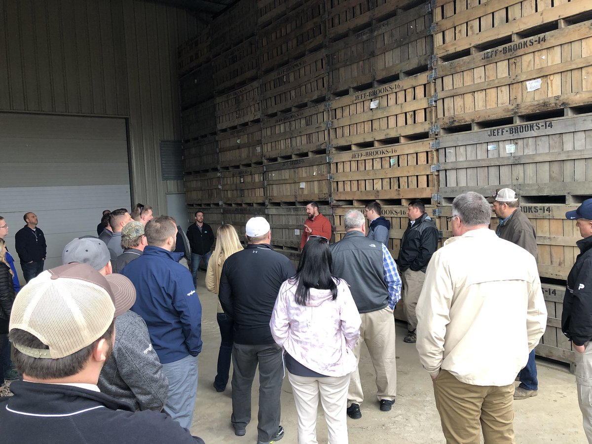Marchennen's tweet photo. World Class Event held this week with Retail Partners of @NKSeeds @SyngentaUS Advanced Crop Lab at the Syngenta RTP Innovation Center https://t.co/1ttA3UobT6 and touring NC Agriculture! https://t.co/VhqU7yMCs2 #TechnologyGeneticsValue https://t.co/8W43jjBnG1