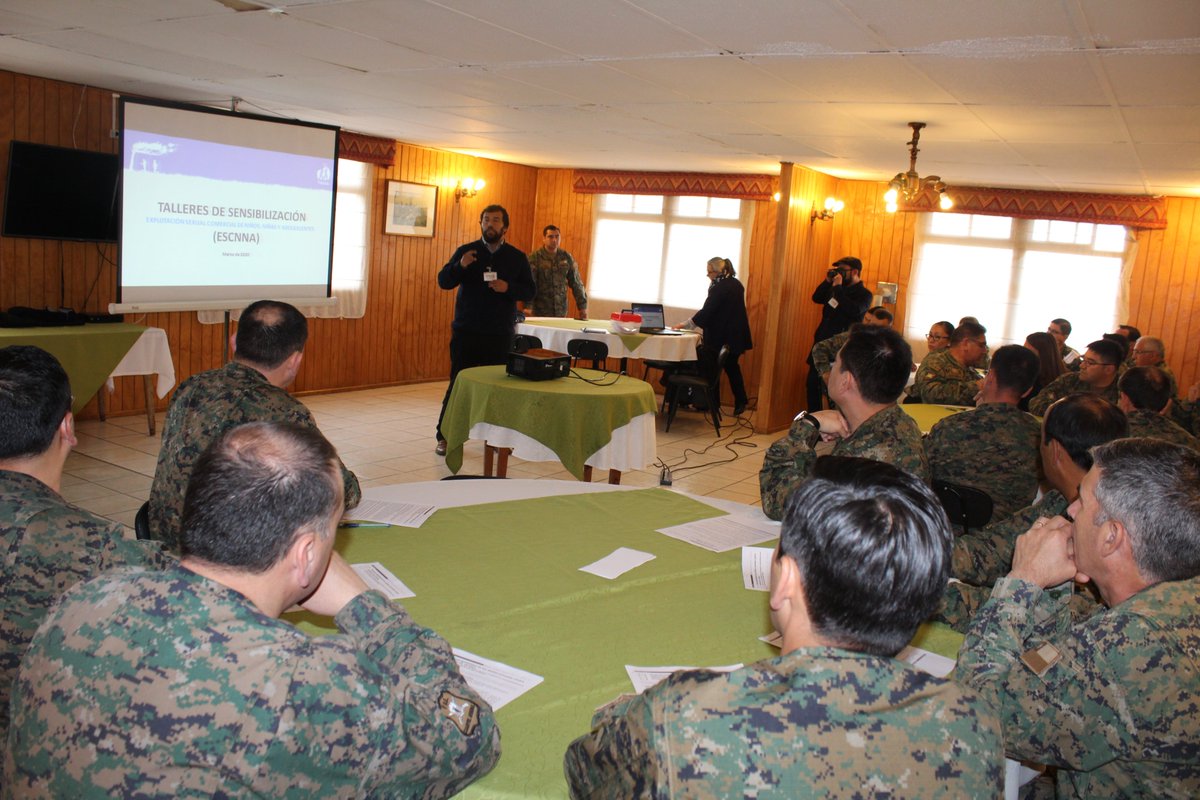En Cuartel Gral. de Va.División de Ejército, el Seremi Fabián Mella, Director de Sename y equipo de ONG Raíces participa de inauguración de talleres de sensibilización sobre Explotación Sexual Comercial de Niños, Niñas y Adolescentes dirigidos a funcionarios de entidad castrense.