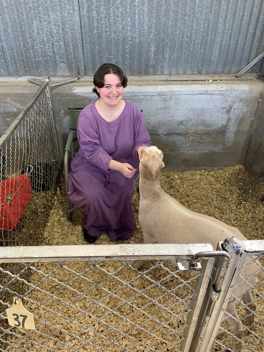 boswellhs's tweet photo. So proud of our students who showed their animals at the Tarrant County Junior Livestock Show! #TCJLS #emsproud #PioneerPride #BOSproud πππππ½ https://t.co/mP7P4yNnE4