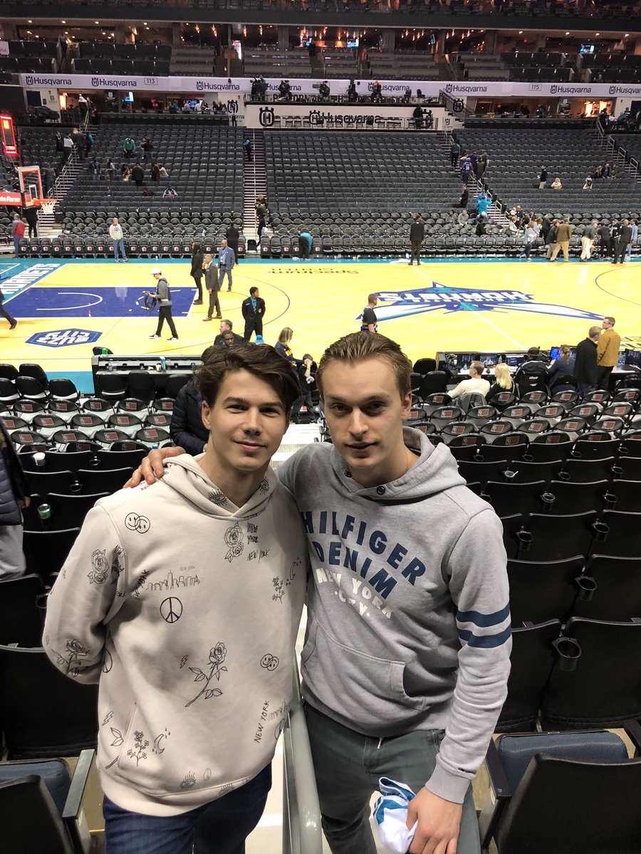 🏀 <a href="/hornets/">Charlotte Hornets</a>