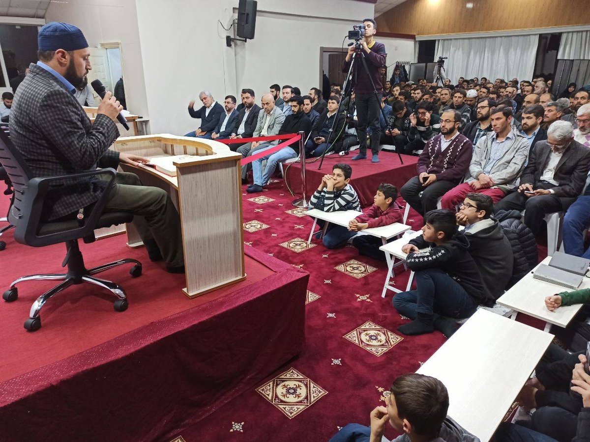 MedyaFurkan's tweet photo. Alparslan Kuytul Hocaefendi ile tefsir dersi programı Kur'an-ı Kerim tilaveti ile devam ediyor.

Canlı yayın:
https://t.co/WCr3JI7pKF

TefsirDersi CanlıYayın https://t.co/eUx3iQFVX4