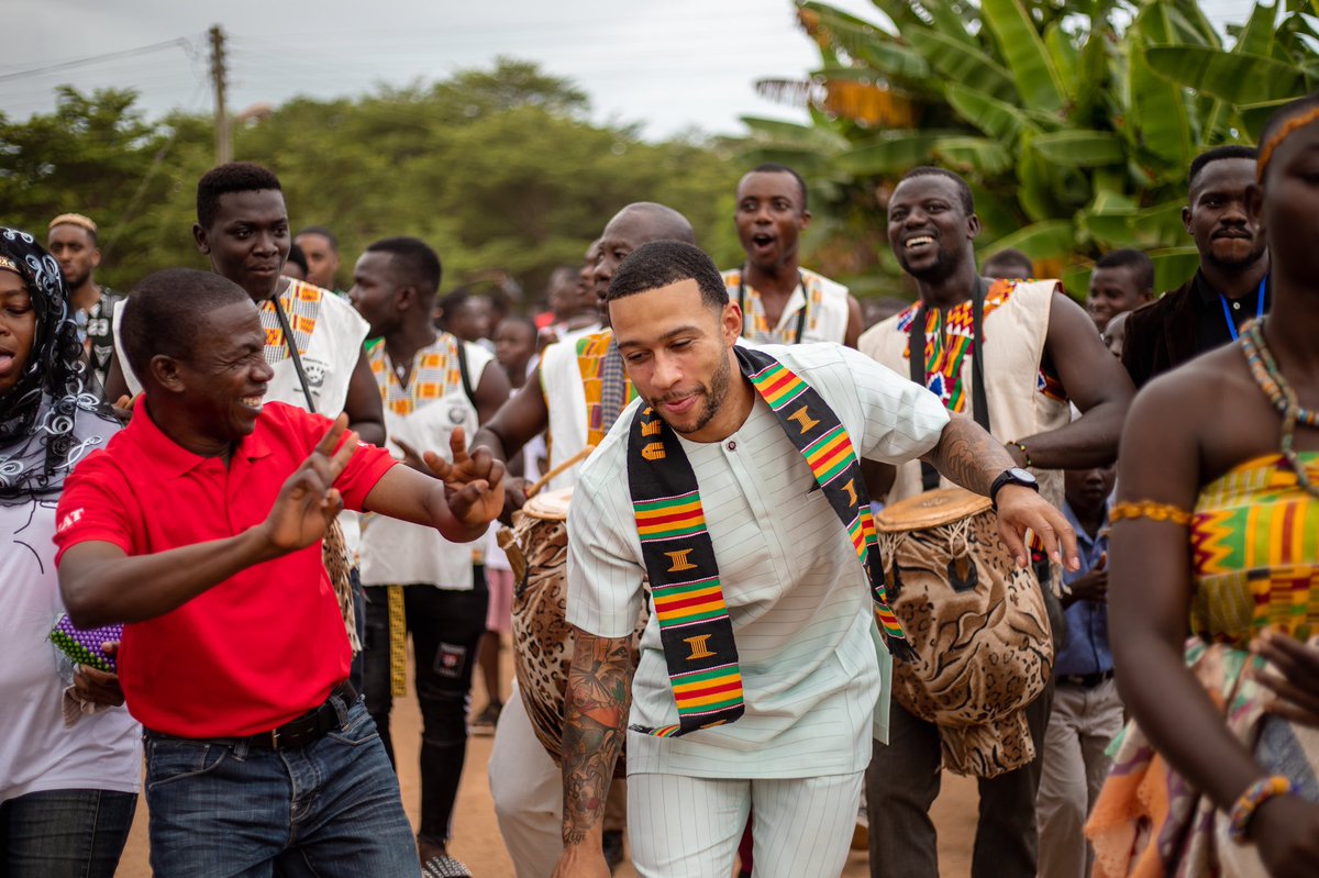 Memphis's tweet photo. Happy Independence Day to my people! 🇬🇭💜 https://t.co/AmAxZJQEsz