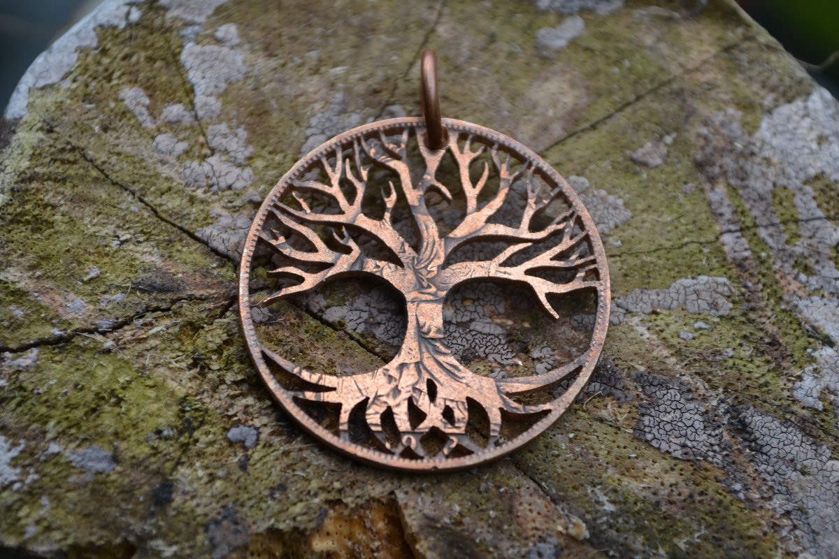 BootlegPirates1's tweet photo. I'm at the @grassmarkets this Saturday and @StockbridgeMark on Sunday. Come along and say hi, watch me work on some new designs.
#handmadejewellery #handcutcoin #coinjewelry #EdinburghJewellery #EdinburghCrafts #edinburgholdtown #piratejewellery https://t.co/MYuDB0T49v