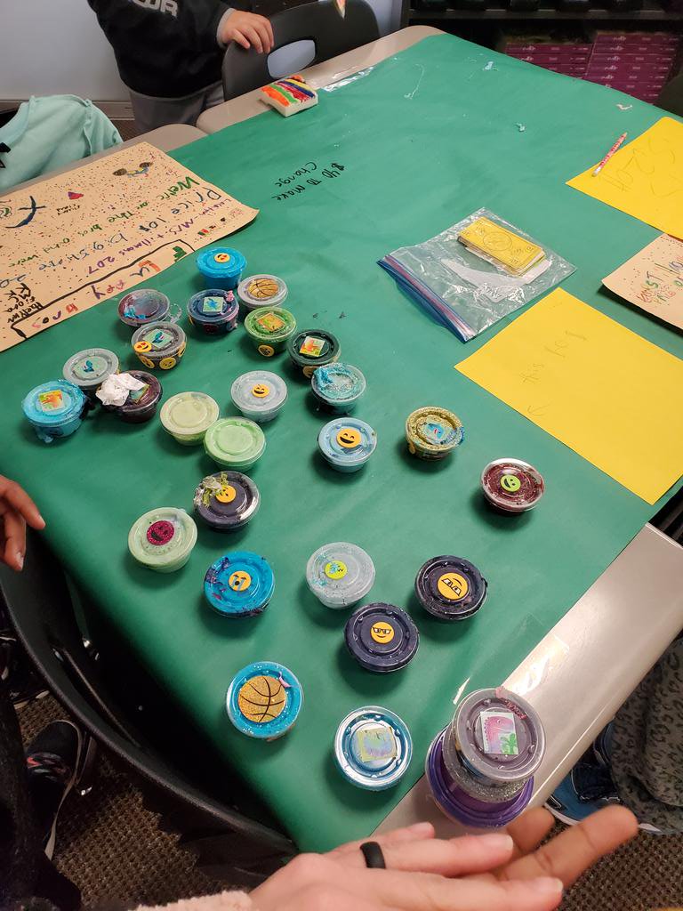 ChelsBels_3's tweet photo. We are selling out in #TheLearningCafe #JCTGoForLaunch @LAERomer @JCTElementary https://t.co/PM1W6EDtfr