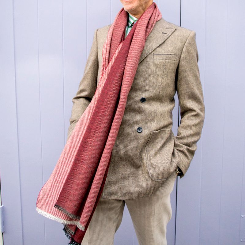 dashingtweeds's tweet photo. How do you accessorise your suits?
https://t.co/QPmDPZ0mF7
#DashingTweeds #DashingMen #GreyFox #MenswearBlogger #MensStyle #MenswearStylist #Blogger #Tweed #TweedMenswear #MerinoWool #MadeintheUK #MadeinBritiain #WoveninScotland #ScottishTweed #scarves #whattowear https://t.co/cDQmUh5707