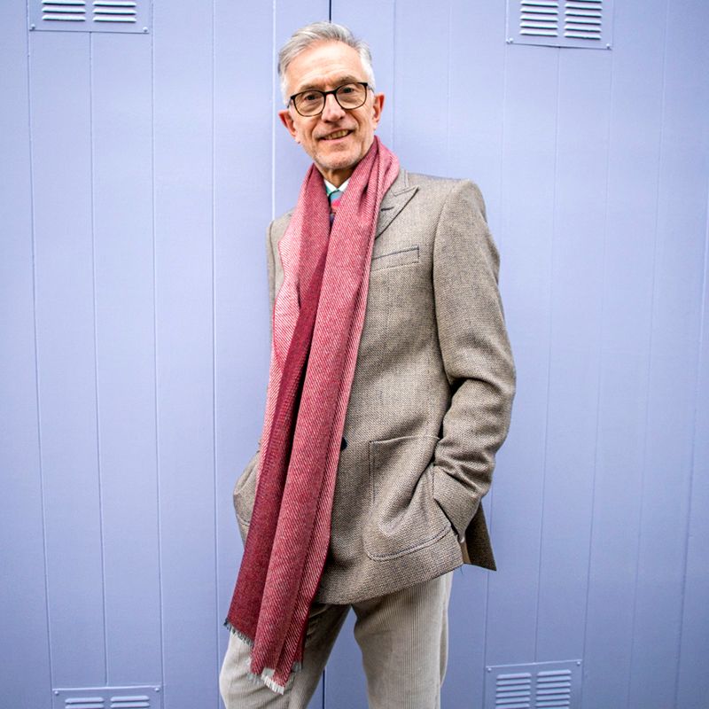 dashingtweeds's tweet photo. How do you accessorise your suits?
https://t.co/QPmDPZ0mF7
#DashingTweeds #DashingMen #GreyFox #MenswearBlogger #MensStyle #MenswearStylist #Blogger #Tweed #TweedMenswear #MerinoWool #MadeintheUK #MadeinBritiain #WoveninScotland #ScottishTweed #scarves #whattowear https://t.co/cDQmUh5707