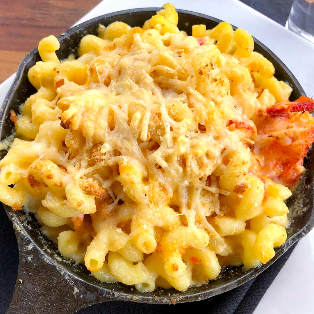 sacstation16's tweet photo. FRIDAY solved 🦞lobster mac n’ cheese 😮🧀 #omg

👍 📷@sactownfoodco

#lobstermacncheese #lobster #macandcheese #lobstermac https://t.co/4xJZ6O9Obl
