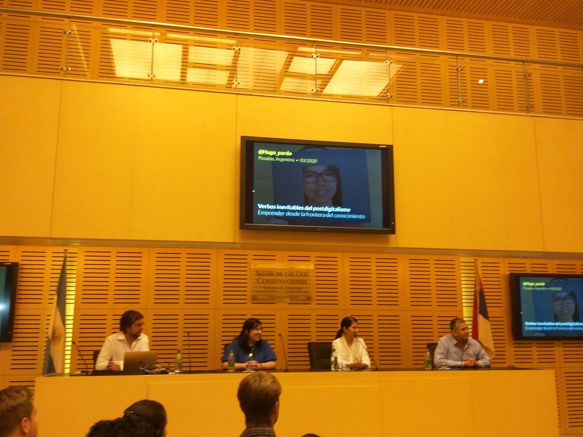 Valeria59534604's tweet photo. Participando del conversatorio abierto #Verbos del postdigitalismo a cargo 👉Dr. Hugo Pardo Kuklinski
#en pos a los cambios disruptivos que se vienen!!! #Ministeriode Educación #Subsecretaria de ETP 🙋♀️🙋♂️. @prensa_camara @gobmisiones @misioneseduca @jalbertogalarza @Hugo_pardo https://t.co/K9fW7e1kt1