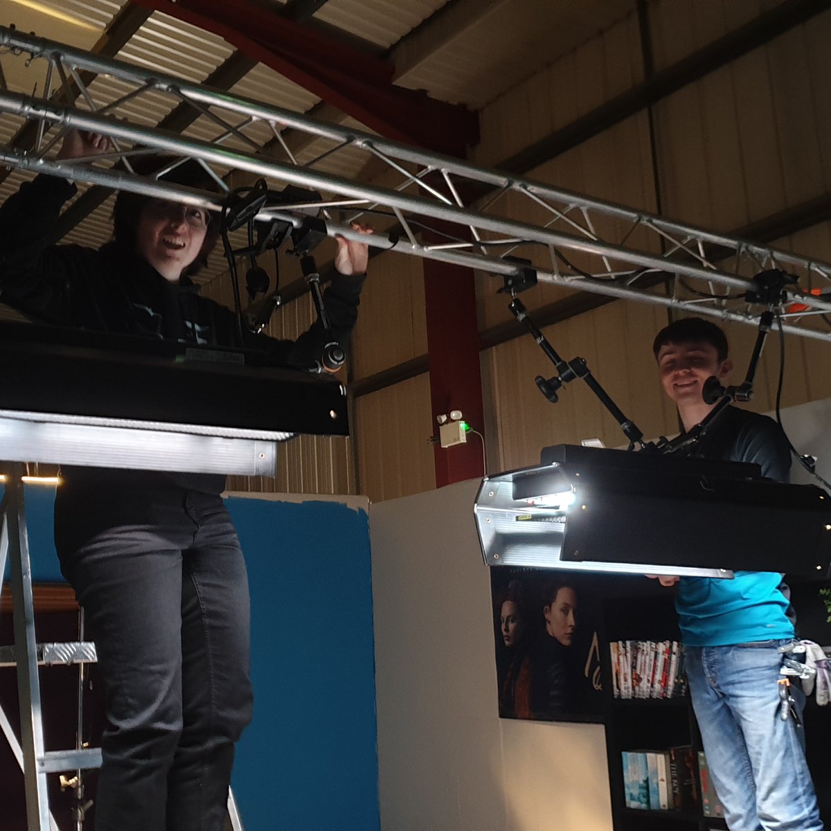 ConnectionFilms's tweet photo. If you are curious how the best light crew ever looks like this is it!
Working hard as always!
https://t.co/KZRap50cqV
#filmmaking #lights #gaffer #campaign #working arri #set #film #indiegogo #light #lightrig #bts #fluorescent #fun #manchester #mediacity #spark #crew #kino https://t.co/fw0mkopnKA