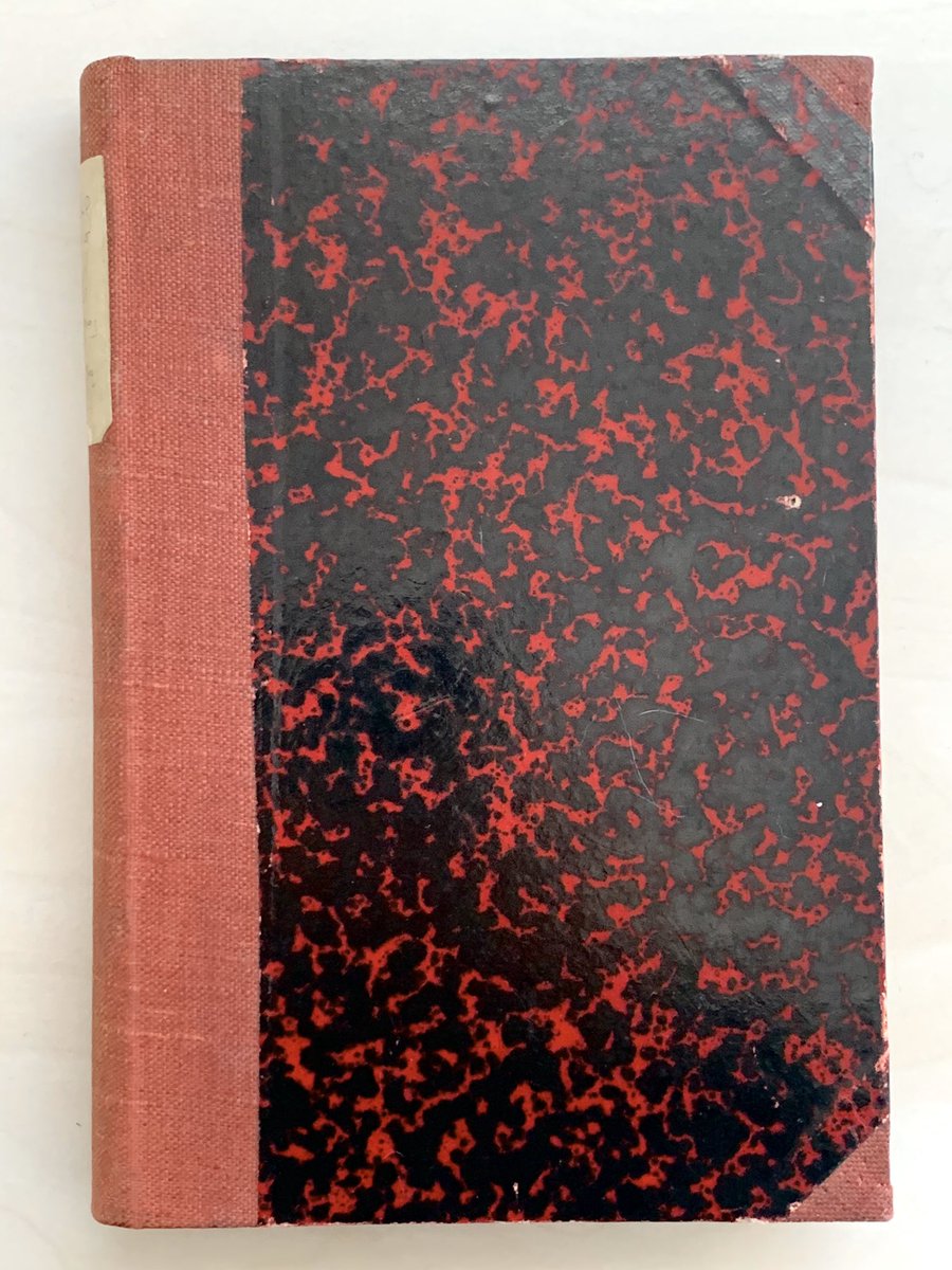 marcmonticelli's tweet photo. Ca faisait un moment que je lorgnais sur cette édition de 1905 «le calcul simplifié par les procédés mécaniques et graphiques» de M. d’Ocagne. De belles idées d’instruments de calcul pour le #mathemarium du #LJAD. Bientôt consultable a l’#OctopusGallery. https://t.co/DZs5L3Qicd