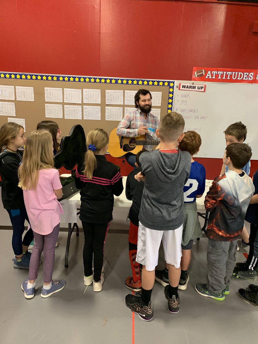 SnodgrassElla's tweet photo. It’s Career Day at LES! #LISDFutureFocus https://t.co/UgkRJcYE1i