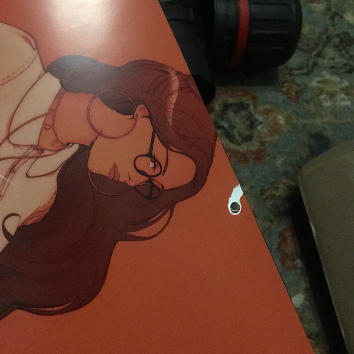 GoodOmonths's tweet photo. Some of the second-rate calendars may be a bit stuck near the cut-hole; they may look like this when pulled apart. https://t.co/Y9E8FcSP3b