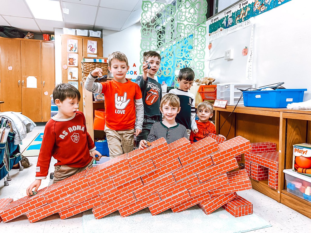 CassinghamCubs's tweet photo. Another fun day of learning in kindergarten! https://t.co/hGvvZWFPZ0