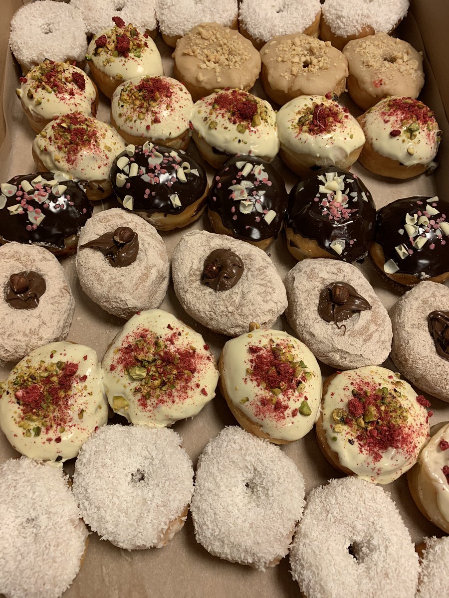 egcarekosice's tweet photo. Doughnuts for our employees to show how much we appreciate them🍩🕺🏻💃🏻Happy Employee Appreciation Day from Europe😊#EmployeeAppreciationDay https://t.co/upMm7jdCPu