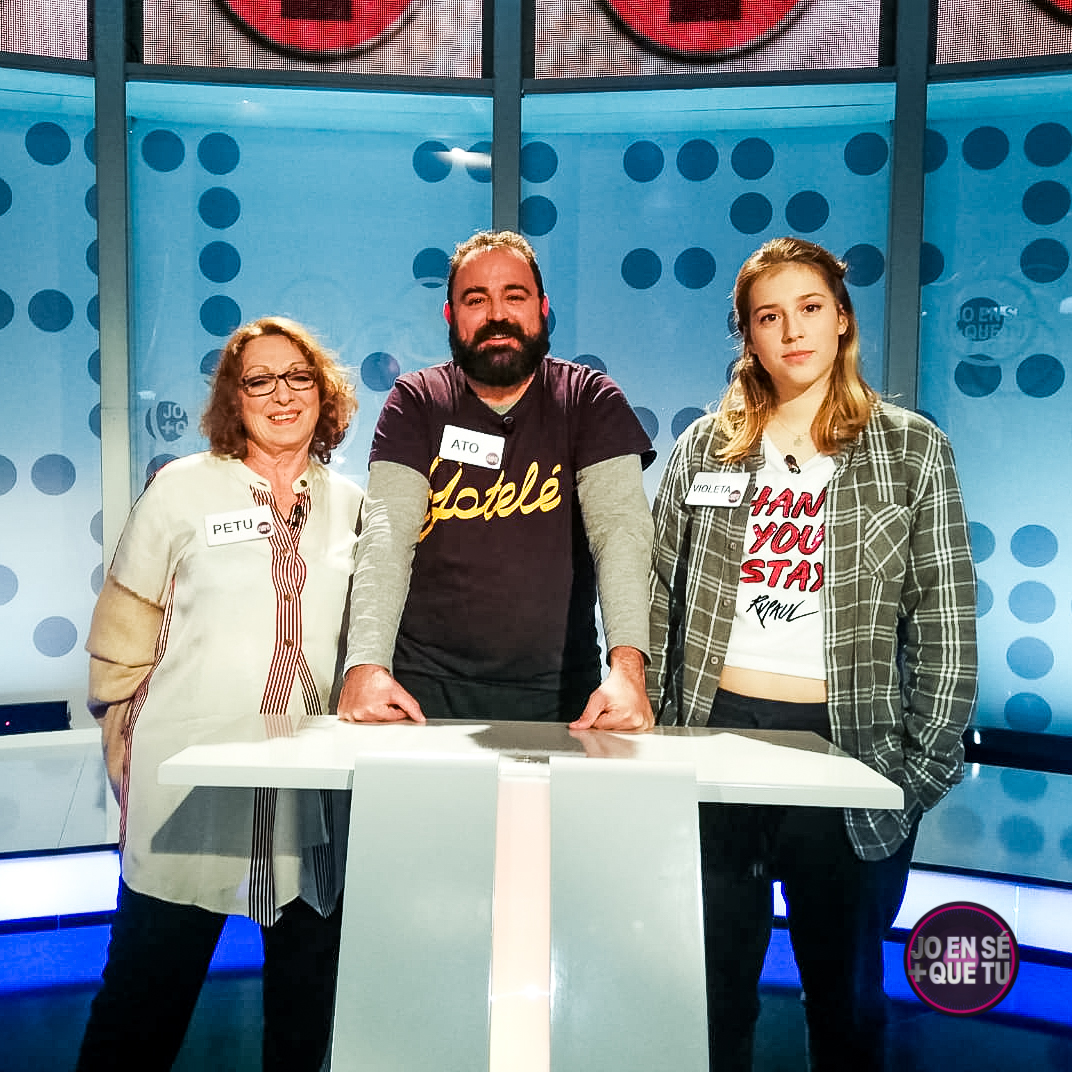 joensemesapunt's tweet photo. Els equips que hui dissabte jugaran per emportar-se el pot de 4.100 € són: 

👥 Au cacau
👥 Gatxamiga 
👥 Teatres 

🕢 A les 19.40 h, #JoEnSéMésÀPunt en @apunt_media. https://t.co/7Cb9gVfHOF