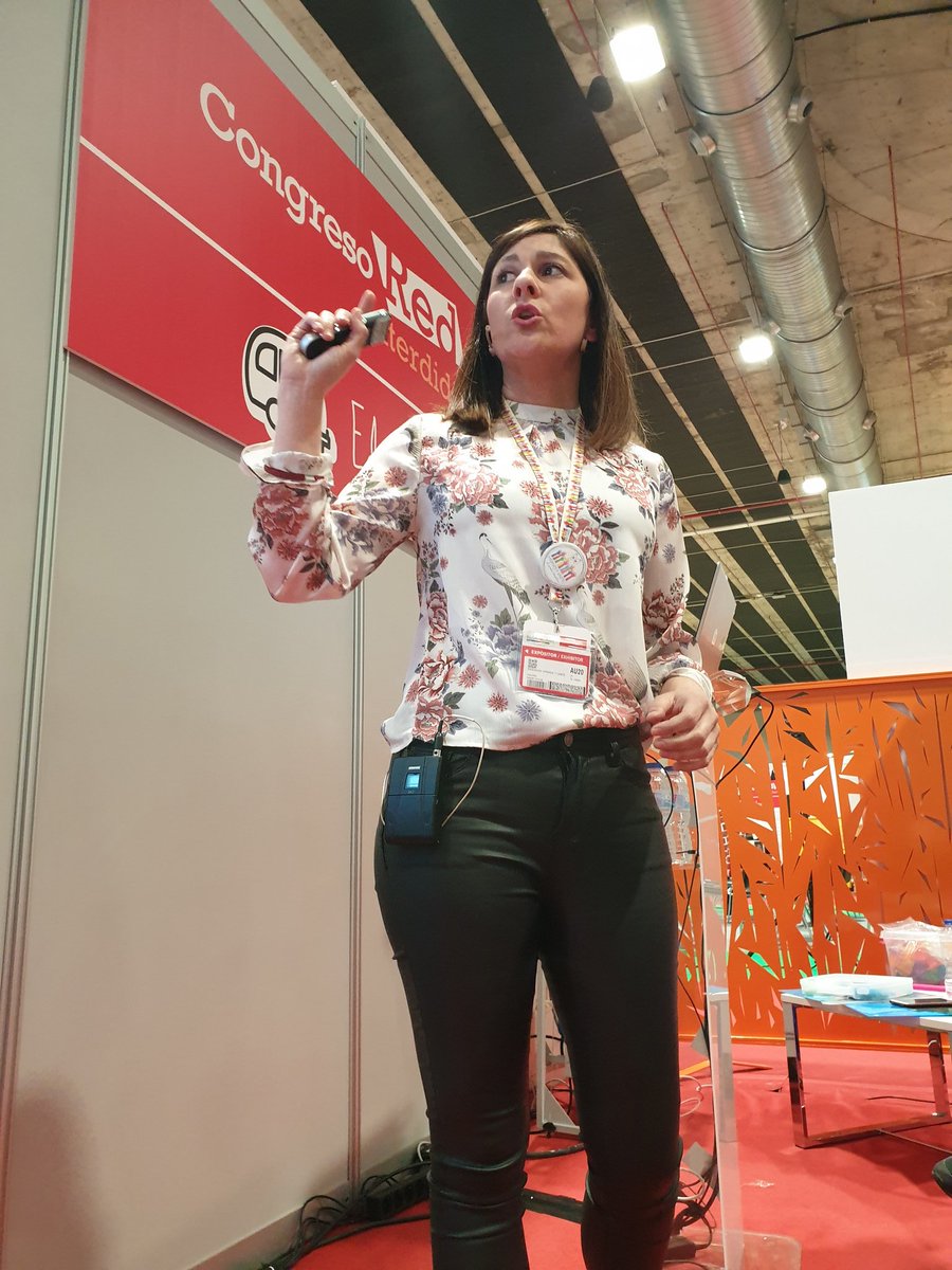 miranosyunete's tweet photo. En @miranosyunete tenemos la suerte de oír, se tira y aprender de @aprendiendojuntos.blog y hoy en @ifemaferiademadrid en el #CongresoRed2020 #MYURED2020 #Interdidac2020 ha estado para tod@s. https://t.co/6eIy2wsY6k