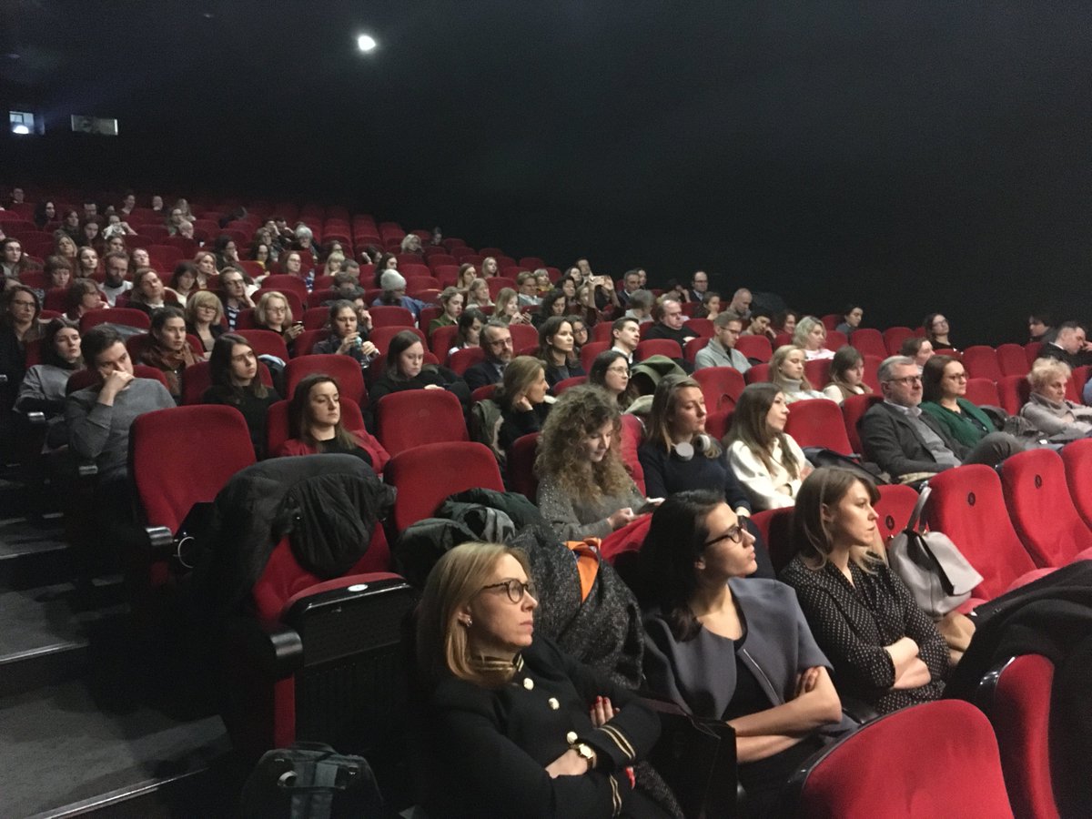 PE_Polska's tweet photo. Rozpoczęliśmy dyskusję “Kobiety w zawodach prawniczych. Szanse i wyzwania” w #Kinoteka❗️ ♀️⚖️ Wydarzenie otworzyła @elukacijewska, członkini Komisji Praw Kobiet i Równouprawnienia Parlamentu Europejskiego. 🇪🇺 #IWD2020 #InternationalWomensDay #herdocs https://t.co/RSmXVhxP4X