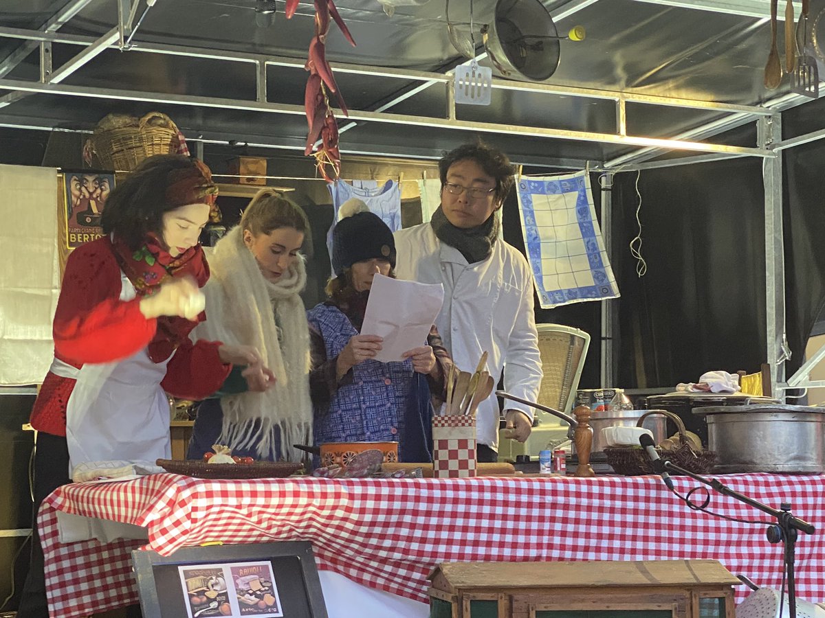 operademassy's tweet photo. L’opéra hors les murs c’est ce soir sur le Marché de Villemorin @villedemassy @CDEssonne @iledefrance @ReunionOperasFr @ForcesMusicales #operapourtous https://t.co/udpt8sZawy