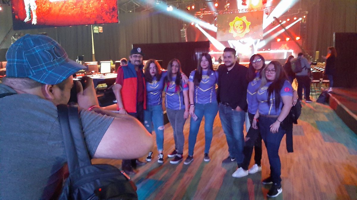 Kittye_VeD's tweet photo. También el equipo femenil #NonePlayerCharacter nos regaló una entrevista para #DeporteDigital 🎮 #NPC #MexicoCityMajor 🇲🇽 @EdgarEspi46 @mataomega https://t.co/kvTcSpjHLC