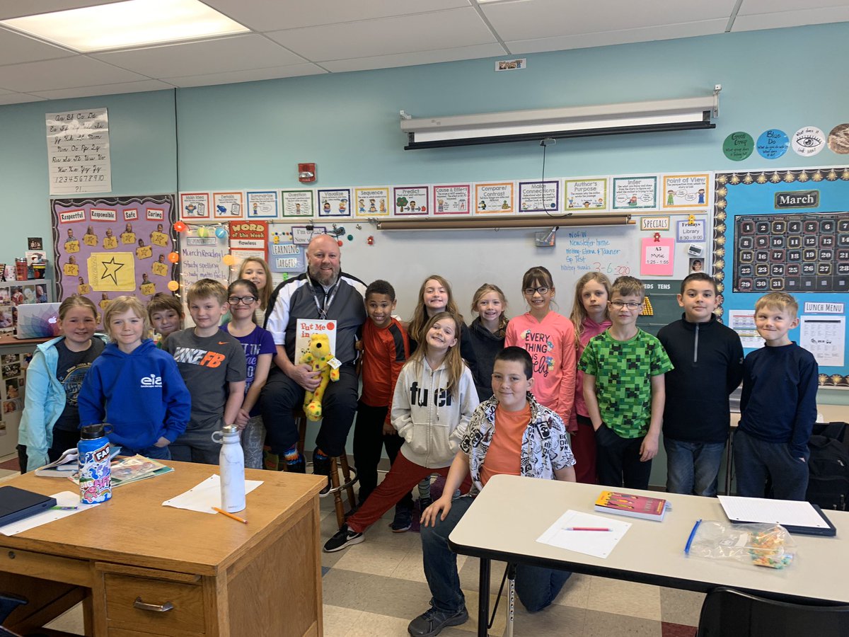 3BKrall's tweet photo. Mr. Teeling (and his crazy socks!) came to read to our class in honor of #ReadAcrossAmericaWeek! @rteeling @LisbonCSD https://t.co/9vnvQV6wsJ
