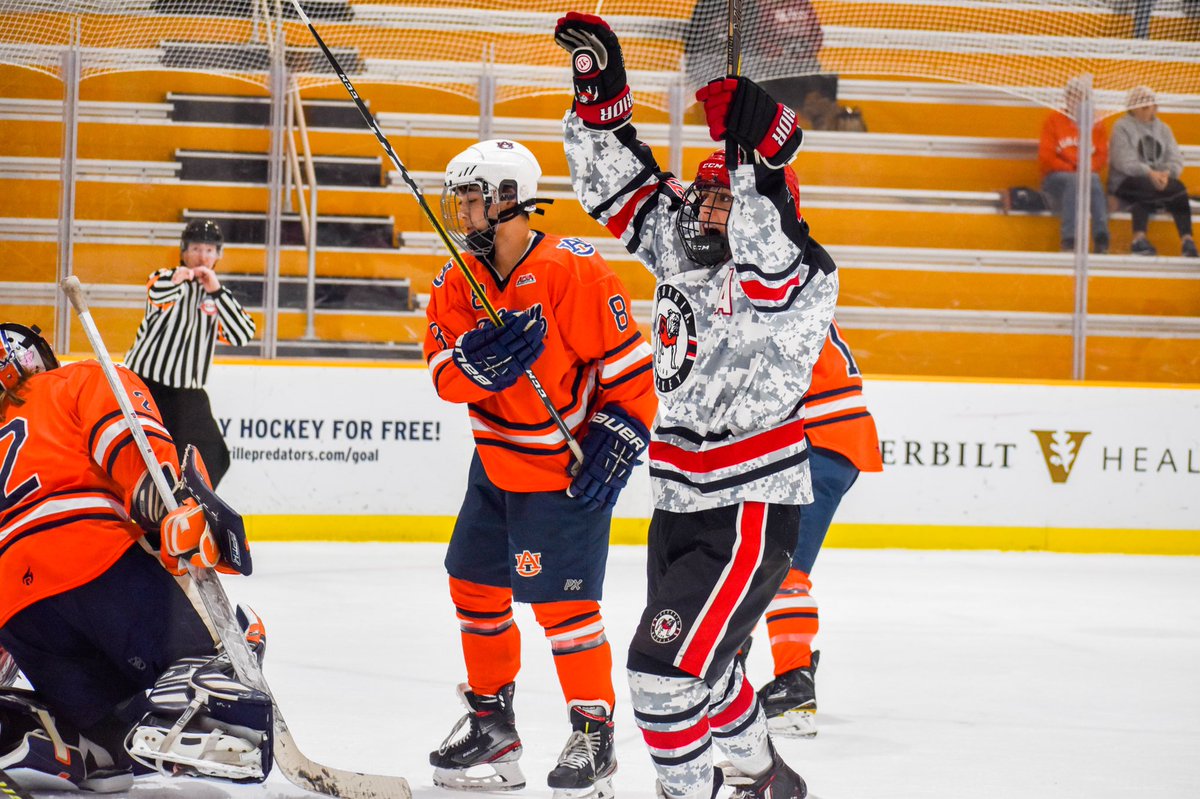 UGAHockey's tweet photo. This is how excited we are for spring break π
#GoDawgs πΆ // #IgniteTheIce π₯ https://t.co/FJyD70wVt5