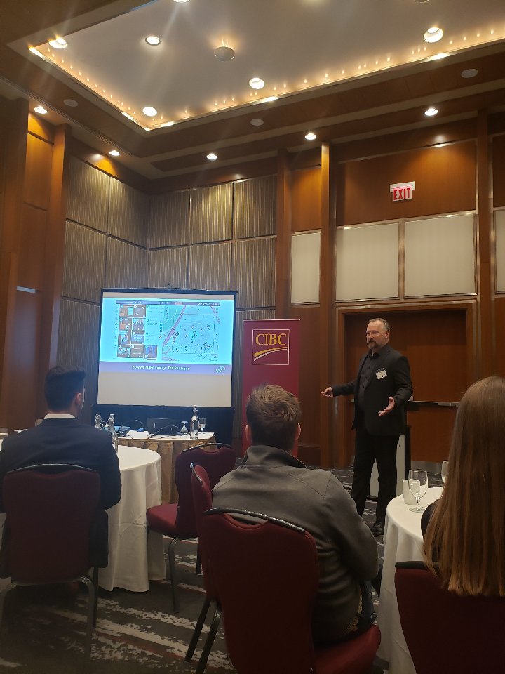 WesleyCloverInt's tweet photo. Pleasure hosting our 2nd annual @cibc Technology &amp; Innovation #Ottawa tour with 20+ investment managers from Vancouver, Toronto, Montreal &amp; Ottawa. Looking forward to an even bigger &amp; better repeat next year as the local technology ecosystem continues to grow and attract support. https://t.co/P7IAEri81i