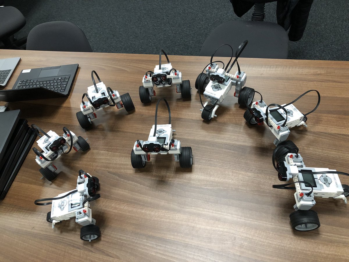 SafiaBarikzai's tweet image. We’re ready for @LSBU #OpenDay - showcasing the best of Computer Science #playfulcoding #LEGORobotics #AcademicEnrichment #LSBUfamily