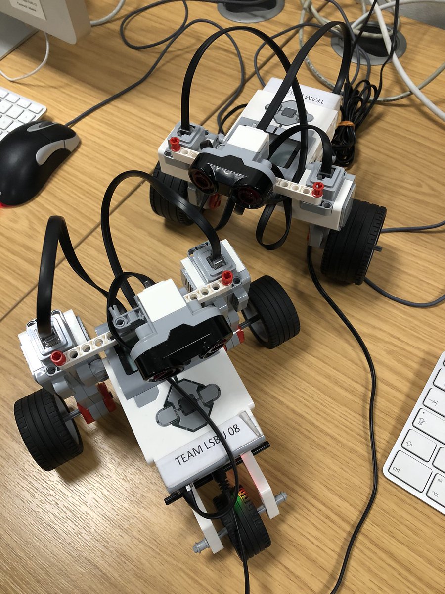 SafiaBarikzai's tweet image. We’re ready for @LSBU #OpenDay - showcasing the best of Computer Science #playfulcoding #LEGORobotics #AcademicEnrichment #LSBUfamily