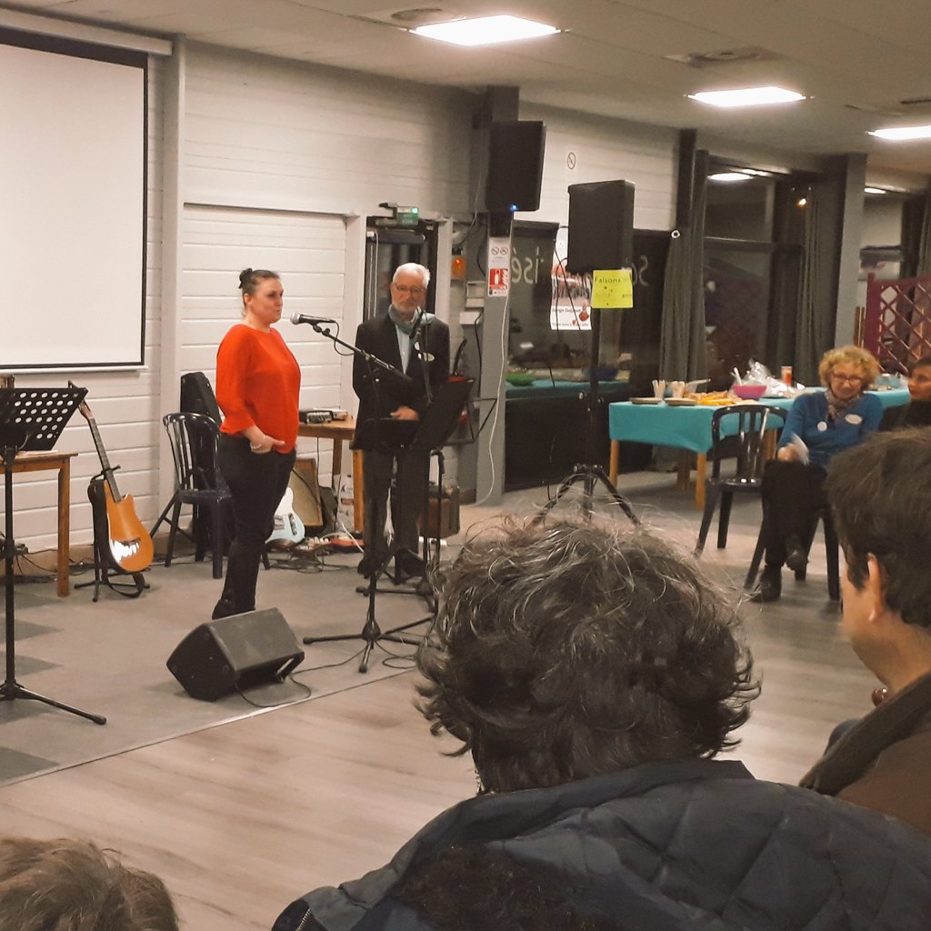 Solidheres_SMH's tweet photo. Meeting festif ouvert par Sarah Nichilo - double championne d'europe de Judo - marraine de la liste #Solidheres et qui partage nos valeurs https://t.co/KhPzt8dRo4