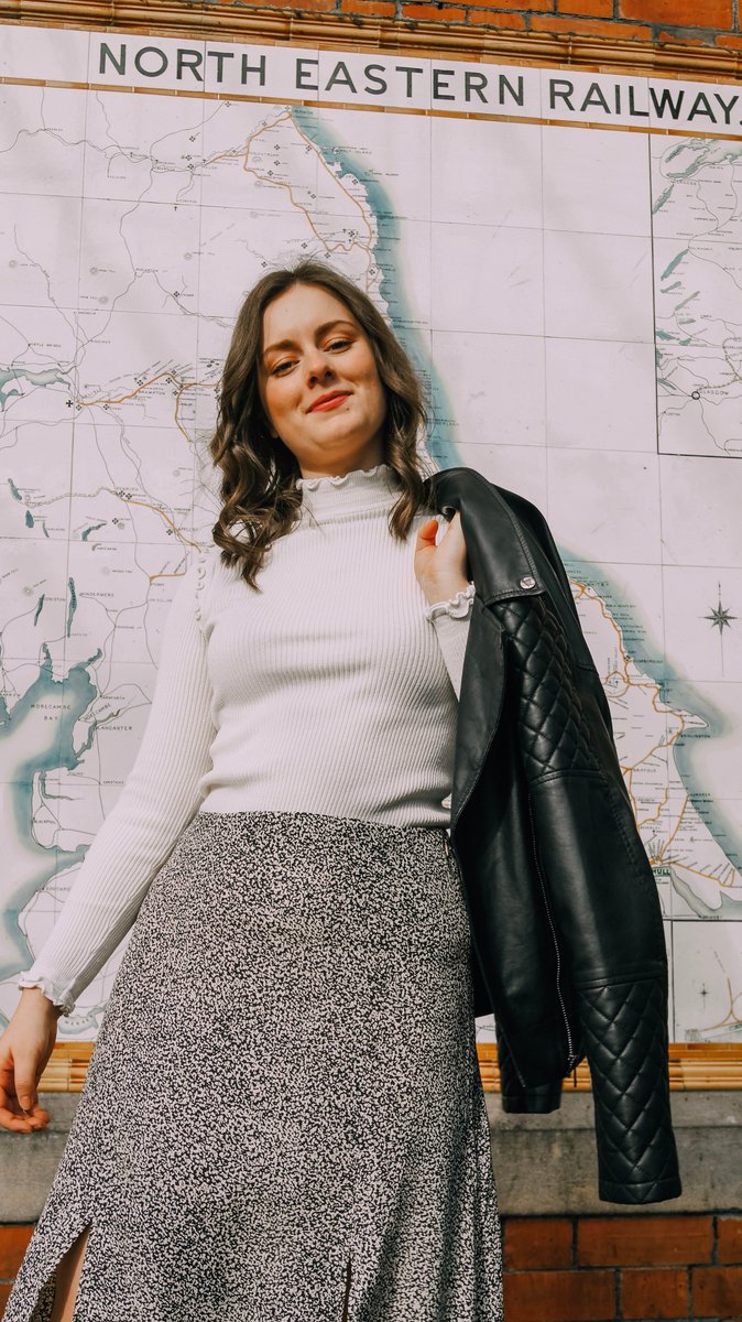 alice5439's tweet image. Styling For Spring with @OasisFashion &amp;amp; @FrankieBridge 🌿

bit.ly/frankie-oasis

*Contains #Gifted
#lbloggers #neblogger #oasisfashion #FrankieXOasis #OasisByYou