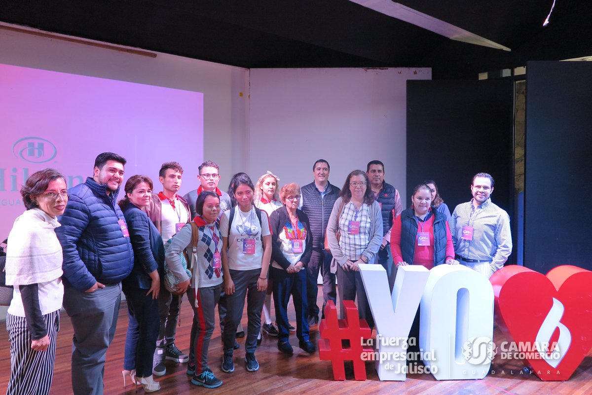 PresidenteCCGdl's tweet photo. Muy agradecido con la @umaristagdl por la oportunidad de participar en el congreso #IntegraIdeas. Hagamos de la Integridad un valor común que transforme nuestra realidad y sea la vía para construir un verdadero #JaliscoÍntegro.
@CamaradeCom_GDL
@PactoIntegridad https://t.co/rNmKTzsNXJ