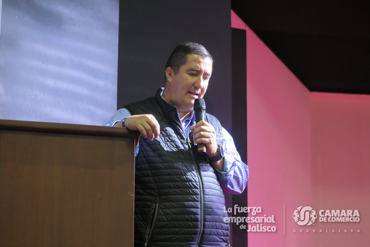 PresidenteCCGdl's tweet photo. Muy agradecido con la @umaristagdl por la oportunidad de participar en el congreso #IntegraIdeas. Hagamos de la Integridad un valor común que transforme nuestra realidad y sea la vía para construir un verdadero #JaliscoÍntegro.
@CamaradeCom_GDL
@PactoIntegridad https://t.co/rNmKTzsNXJ