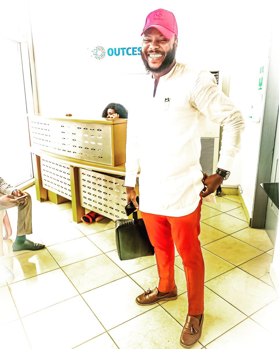 HamedTailor's tweet image. Laugh, life will continue with or without you. -Idris Hamed

Shop this look now: @Stessors 08023951056

📸: @la_beaute_photographie 

#WhiteTop #OpenNeck #Stessors #Men #Fashionista #MensFashion #LagosTailor #OrangePants #stessorsclothingco✂️