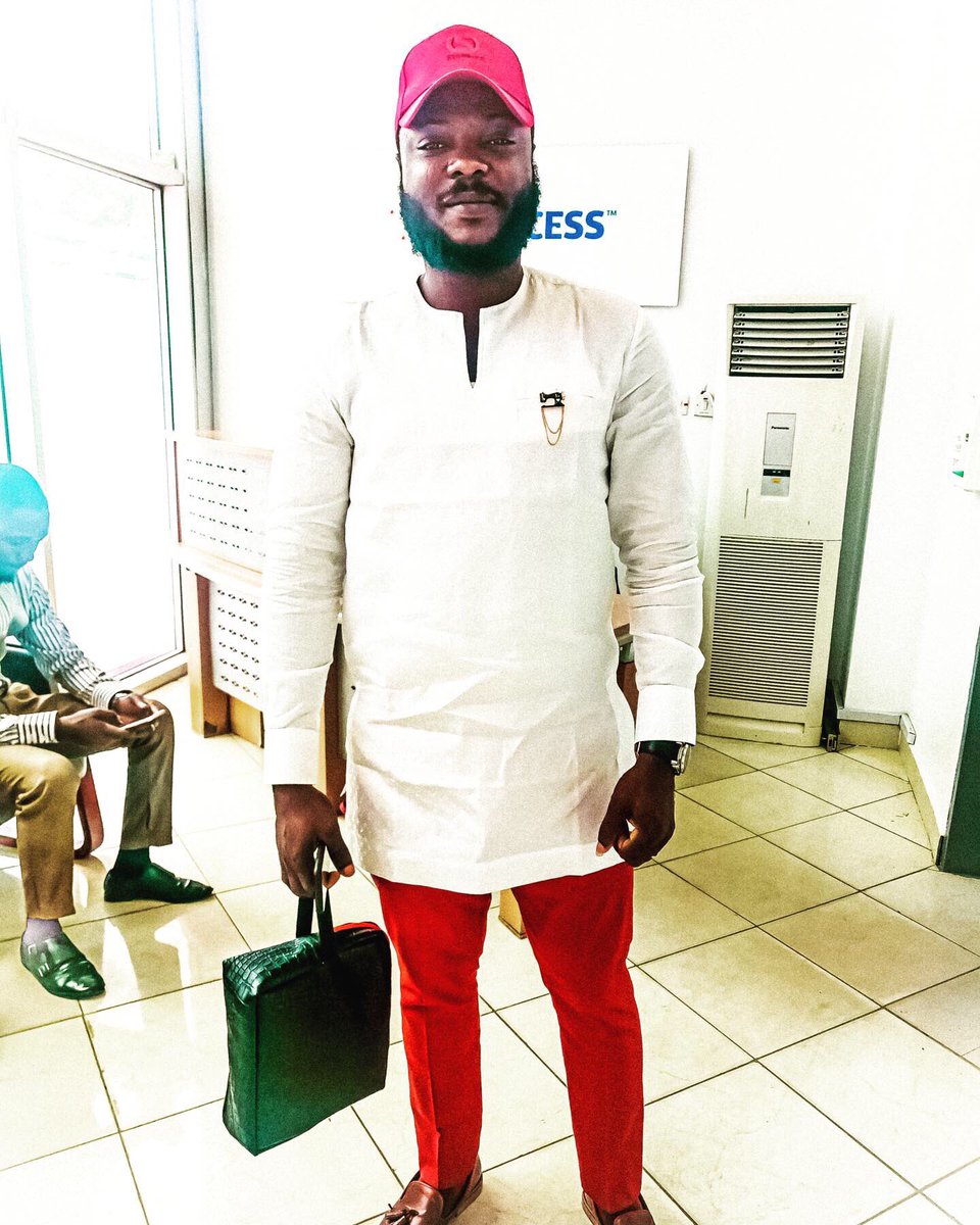 HamedTailor's tweet image. Laugh, life will continue with or without you. -Idris Hamed

Shop this look now: @Stessors 08023951056

📸: @la_beaute_photographie 

#WhiteTop #OpenNeck #Stessors #Men #Fashionista #MensFashion #LagosTailor #OrangePants #stessorsclothingco✂️