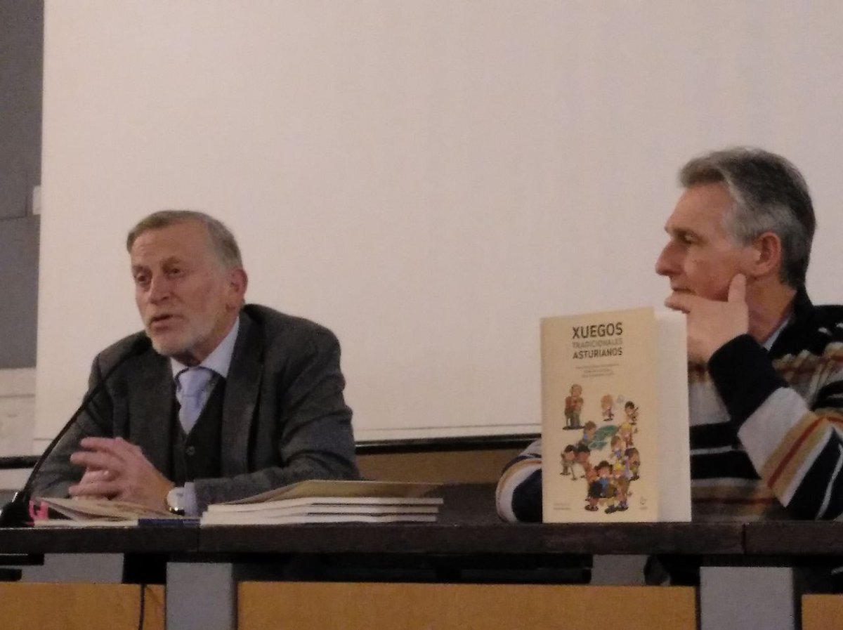 Presentación de 'Xuegos  tradicionales asturianos' <a href="/xuan_xose/">Xuan Xose Sanchez V</a> <a href="/edicionesTrabe/">edicionesTrabe</a>