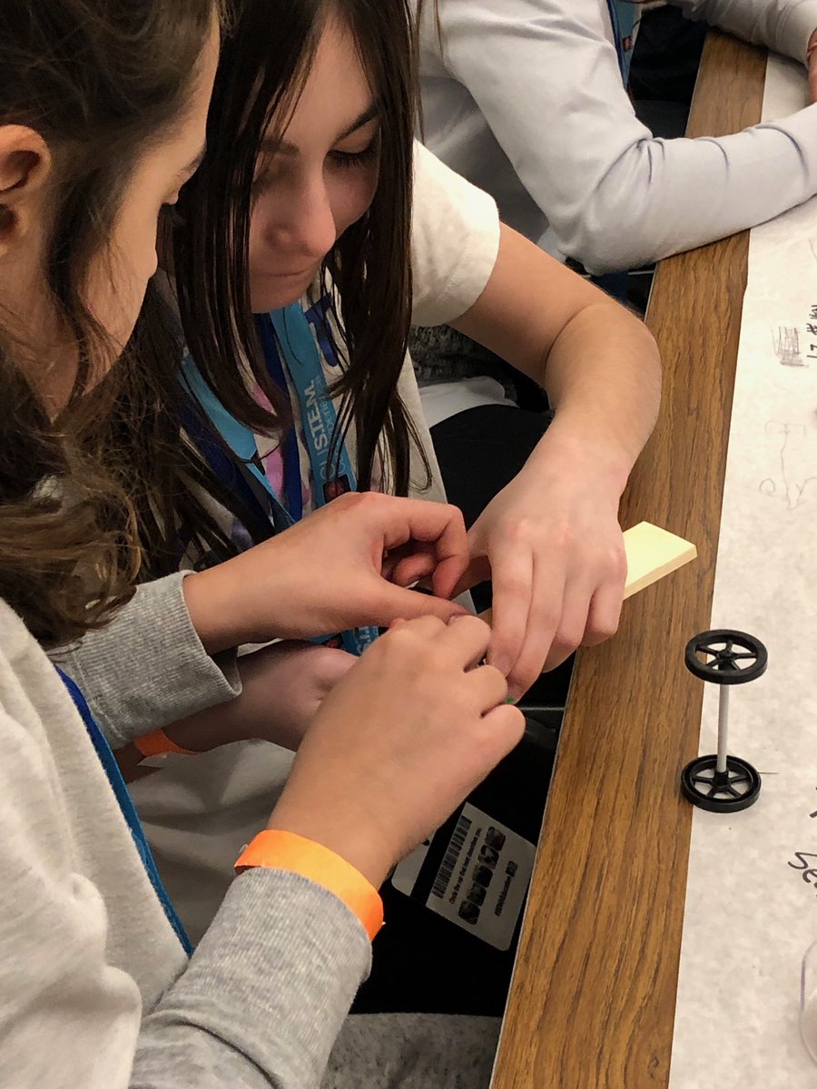 Ten80Ed's tweet photo. That’s what this is all about!! Applying #engineering, #creativity and #designthinking in fun and engaging ways. #WeRTen80
#SEMAeducation #drivingSTEM #STEM #STEMeducation #innovation #tech #customcars #cars https://t.co/yoDbN2ya46