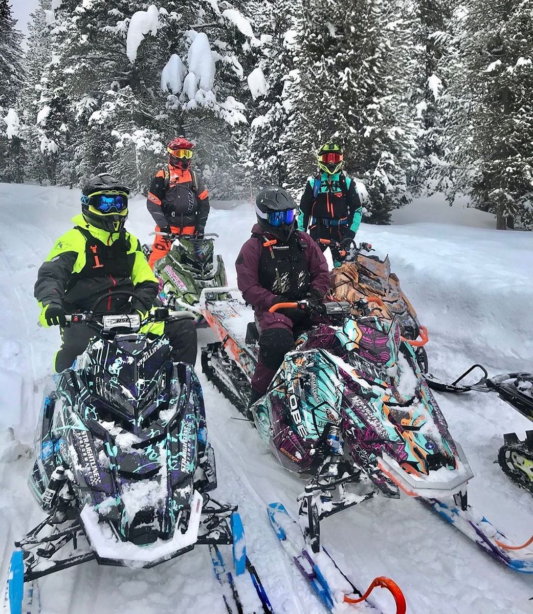 TeamBabbitts's tweet image. Your vibe attracts your tribe. #LetsRide #PolarisSnow 📸: @tahoesledhead