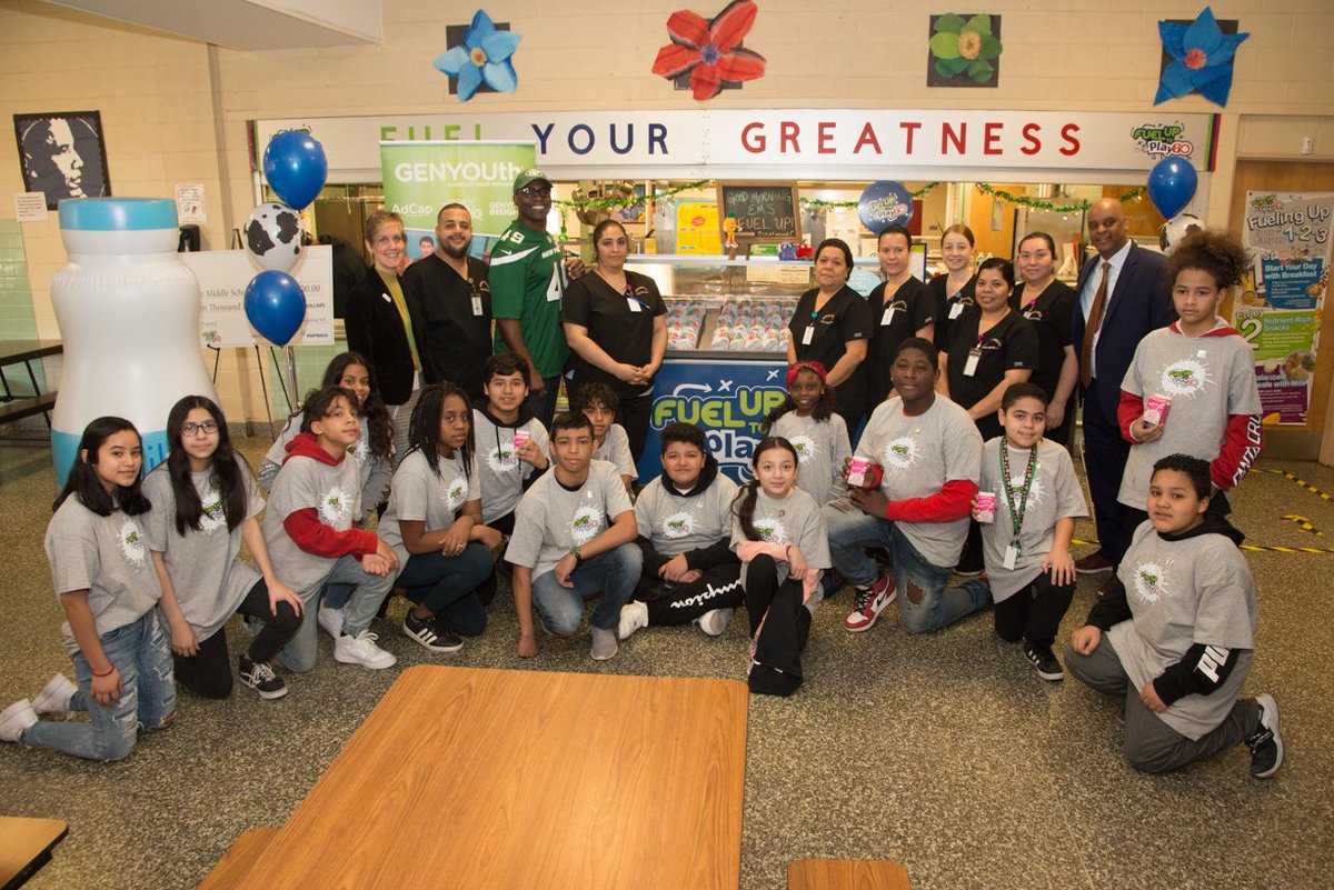 GENYOUthNow's tweet photo. Ending #NSBW2020 with 1 of many school breakfast cart donations this week. Thanks to ⁦@49TRich⁩ ⁦@PepsiCo⁩ Foundation ⁦@AmericanDairyNE⁩ for joining GENYOUth at East Middle School in Brentwood, NY. ⁦@AlexisGlick ⁦@FUTP60⁩ https://t.co/97pRNO6LK1