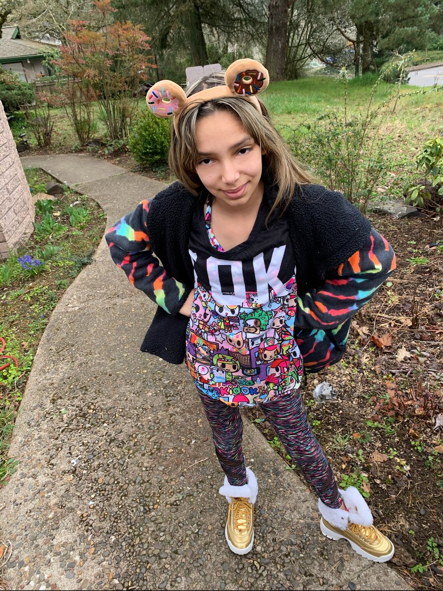 HoHos_WENEE's tweet photo. #TGIF #HTFandom #Tokidoki #OOTD #Ulzzang #UlzzangGirl #KpopLover #MXMBB #MBB #Monbebe #BTSArmy #BebeArmy @tokidoki @simonelegno @HotTopic @FILAUSA @journeys https://t.co/g0liSDTV42