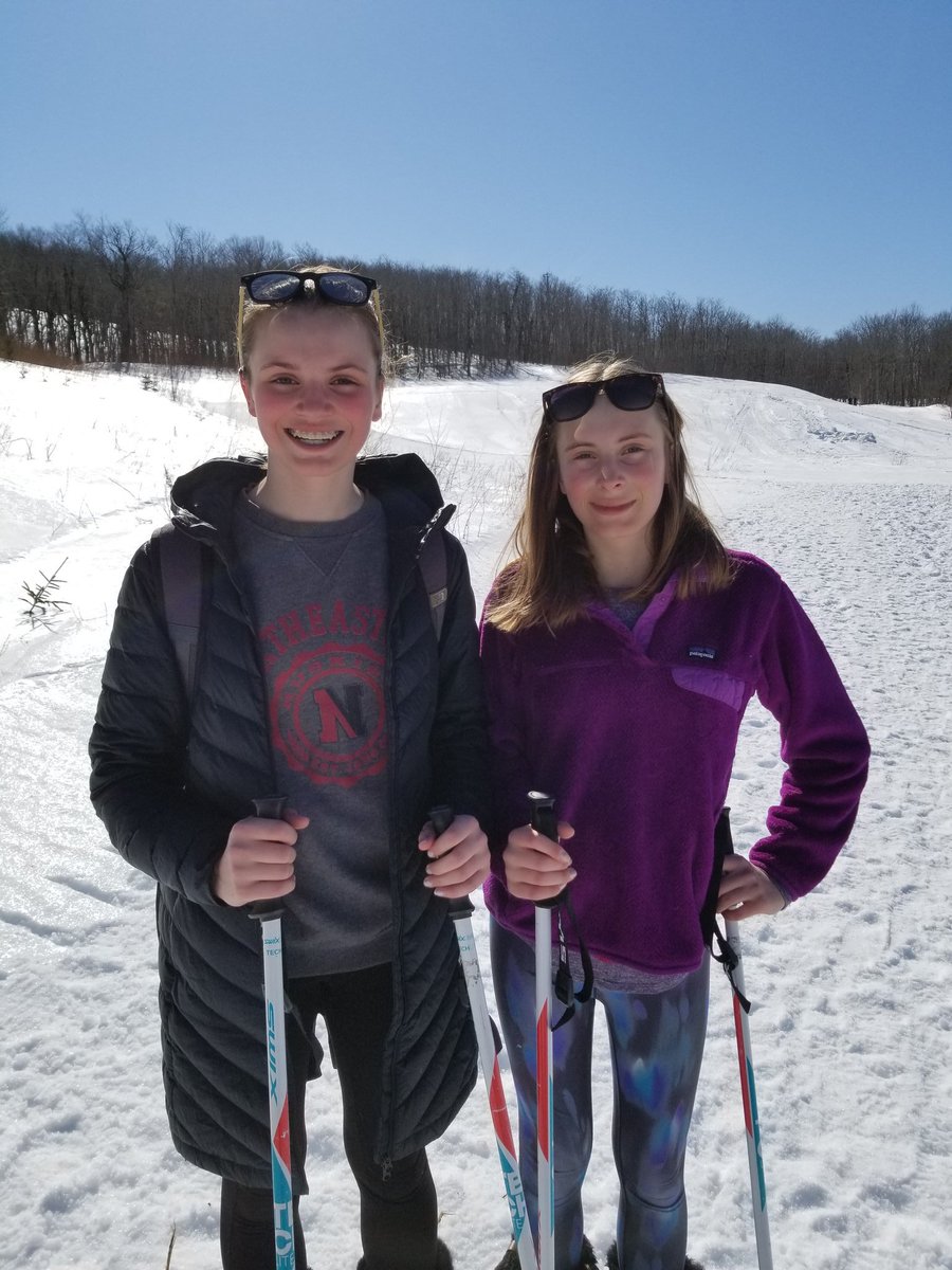 Starting our last and 4th lap <a href="/GetUpThere_NS/">Get Up There</a> <a href="/SkiWentworth/">Ski Wentworth</a> the penguins and I have exceeded expectations @HfxCentJH. Amazing watching some of these people run all day heading into hour 6 now. #GUT2020