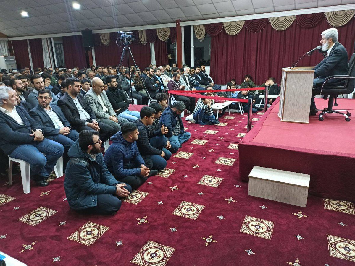 MedyaFurkan's tweet photo. Alparslan Kuytul Hocaefendi, Secde Suresinin tefsirine kaldığı yerden devam ediyor.

Canlı yayın:
https://t.co/WCr3JI7pKF

TefsirDersi CanlıYayın https://t.co/n0h30JNQOm