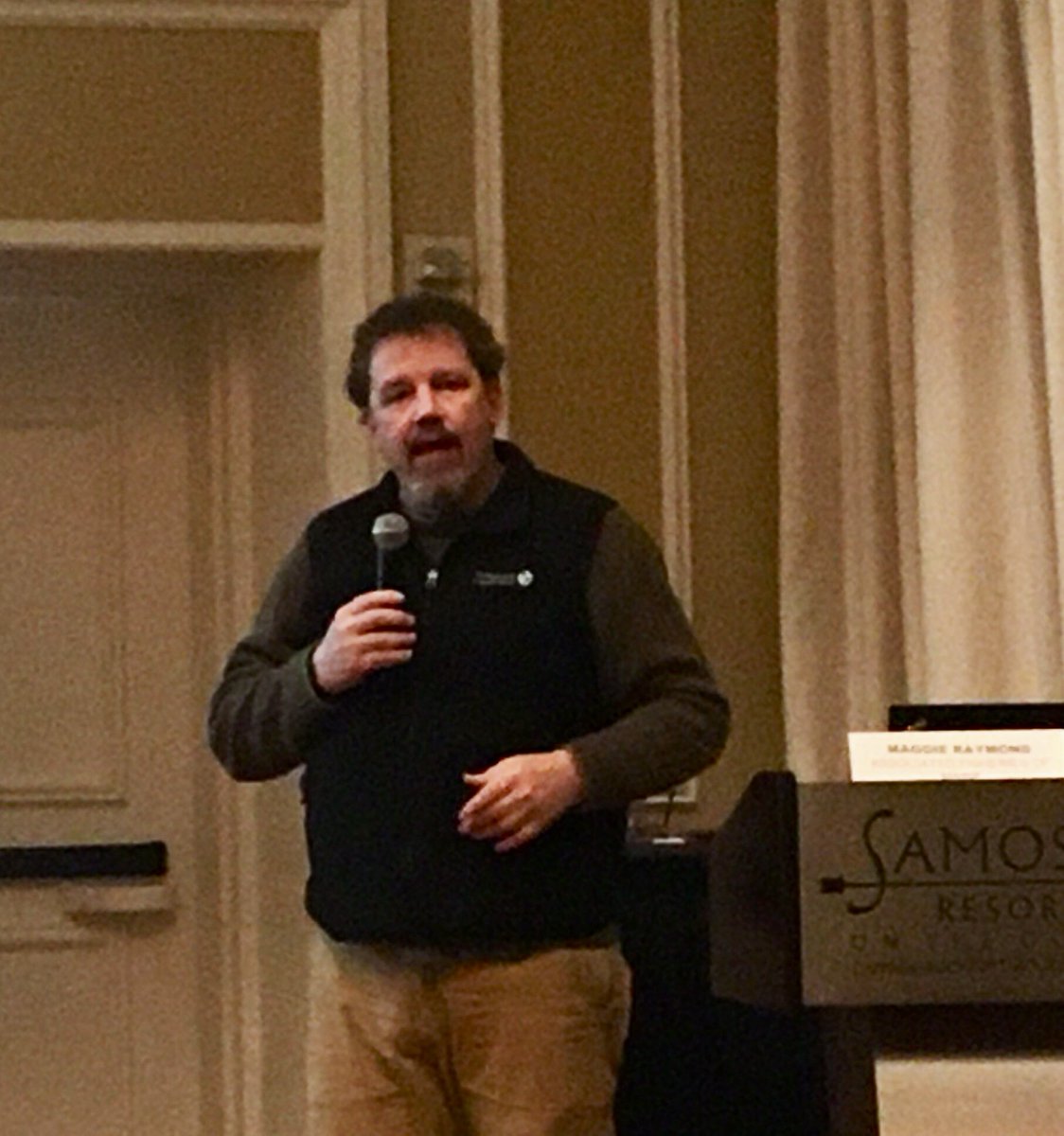 chmcguire's tweet image. Geoff Smith @TNCmaine presents at the #MaineFishermensForum about our #EM4Fish work with fishermen and partners from @MaineFishermen @FishAlliance @teem_fish @GMRI
