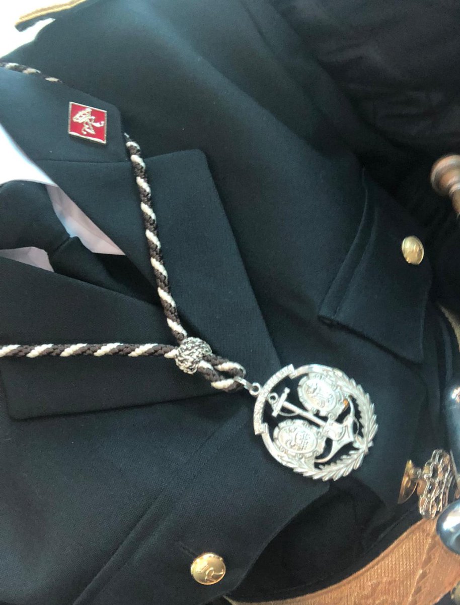 AgrupacionVR's tweet photo. En unos minutos particíparemos en el Vía Crucis extraordinario con la Imagen de Ntro. Padre Jesús de La Paz. Todo un honor para nueatra formación. 

Paz por Sevilla.

#ViaCrucisElCarmenXXV #marrónyblanco #ElCarmenXXV https://t.co/ZwxcY1bPyS